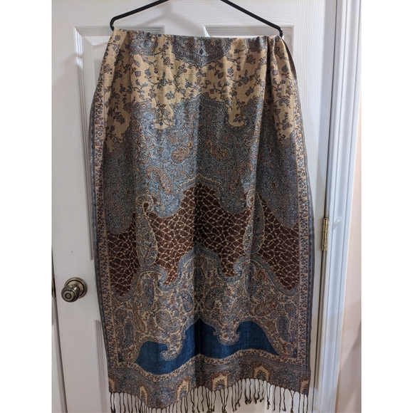 🆕WOT Reversible Pashmina - Picture 1 of 6